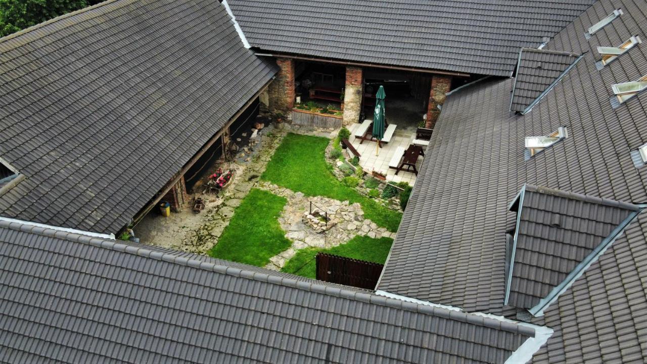 Penzion U Dvojice Nove Mesto na Morave Exterior photo